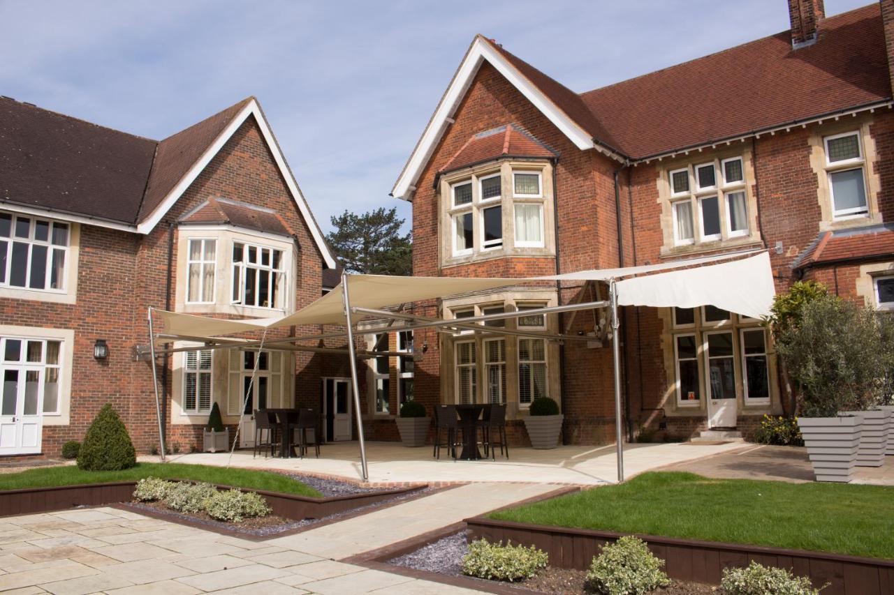 Pontlands Park Hotel Chelmsford Exterior photo
