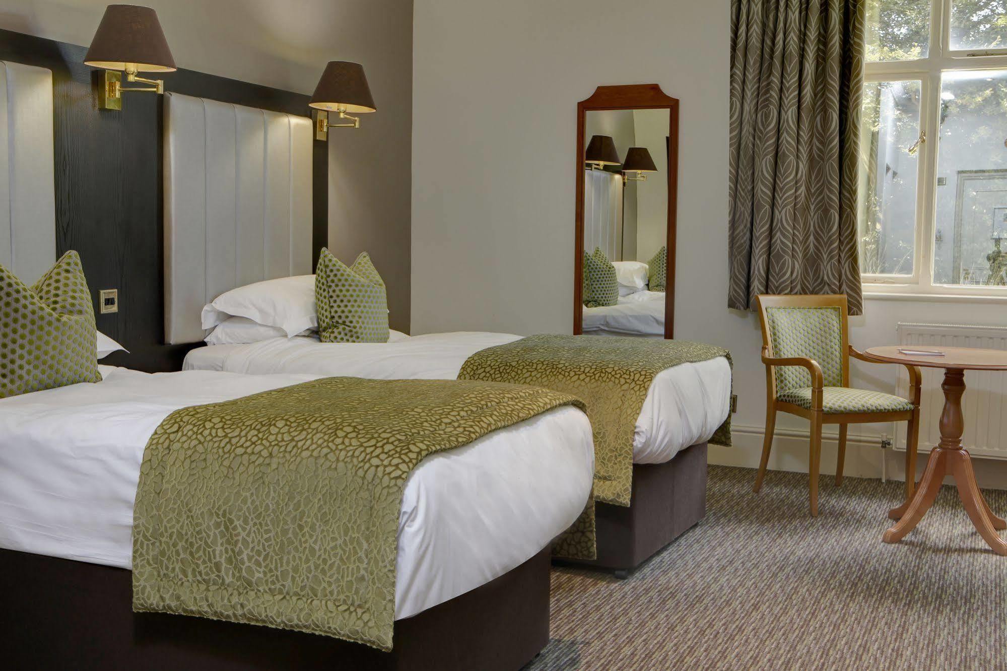Pontlands Park Hotel Chelmsford Exterior photo