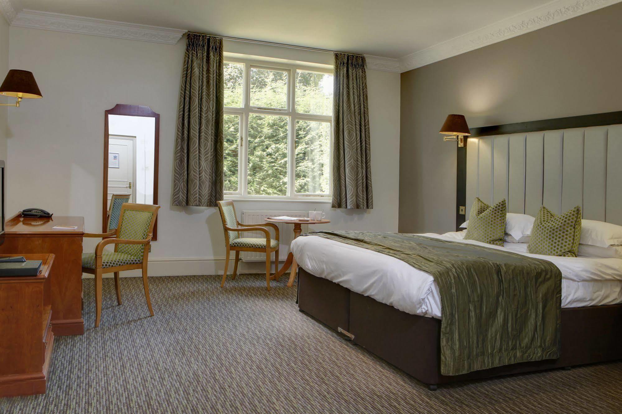 Pontlands Park Hotel Chelmsford Exterior photo